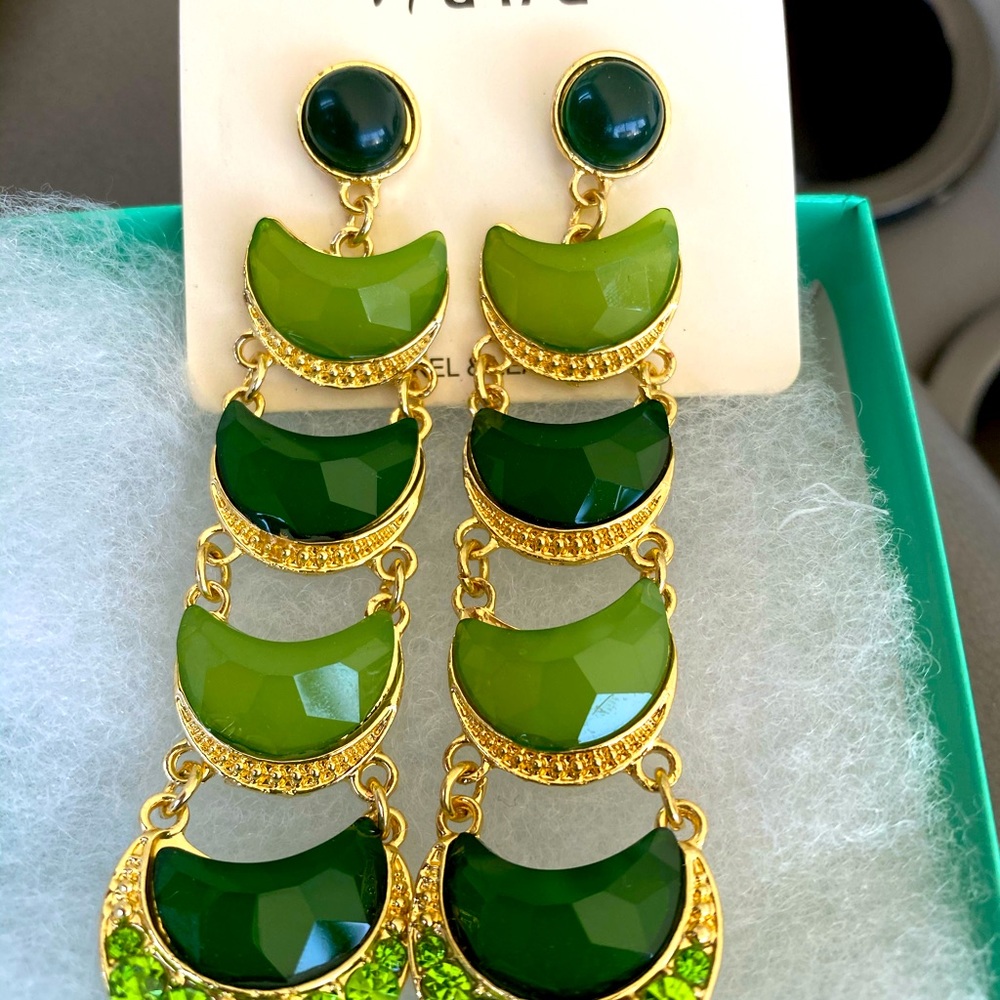 Green moon 🌝 drop rhinestone earrings - Picture 8 of 8